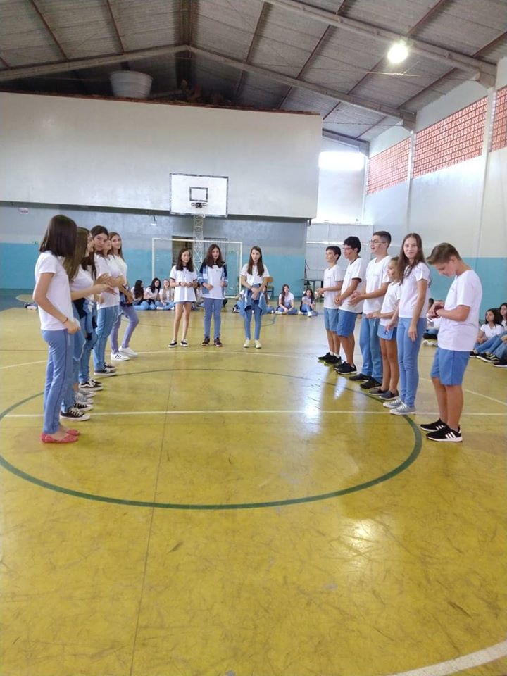 Primeiro dia de aula no período matutino o Colégio Real proporciona